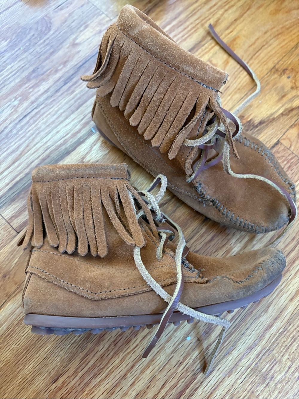 Kids Minnetonka Fringe Suede Ankle Boots - Brown